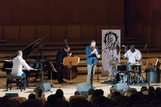 Avishai Cohen 2.jpg Avishai Cohen 2.jpg