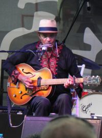 Guy Davis gogosi 3.jpg