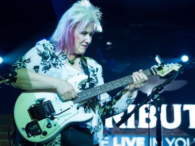 Jennifer Batten.jpg