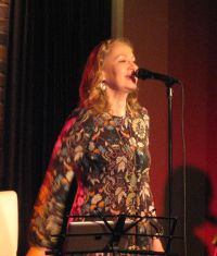 Joan Osborne 1.jpg