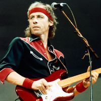 Mark Knopfler_riff.jpg